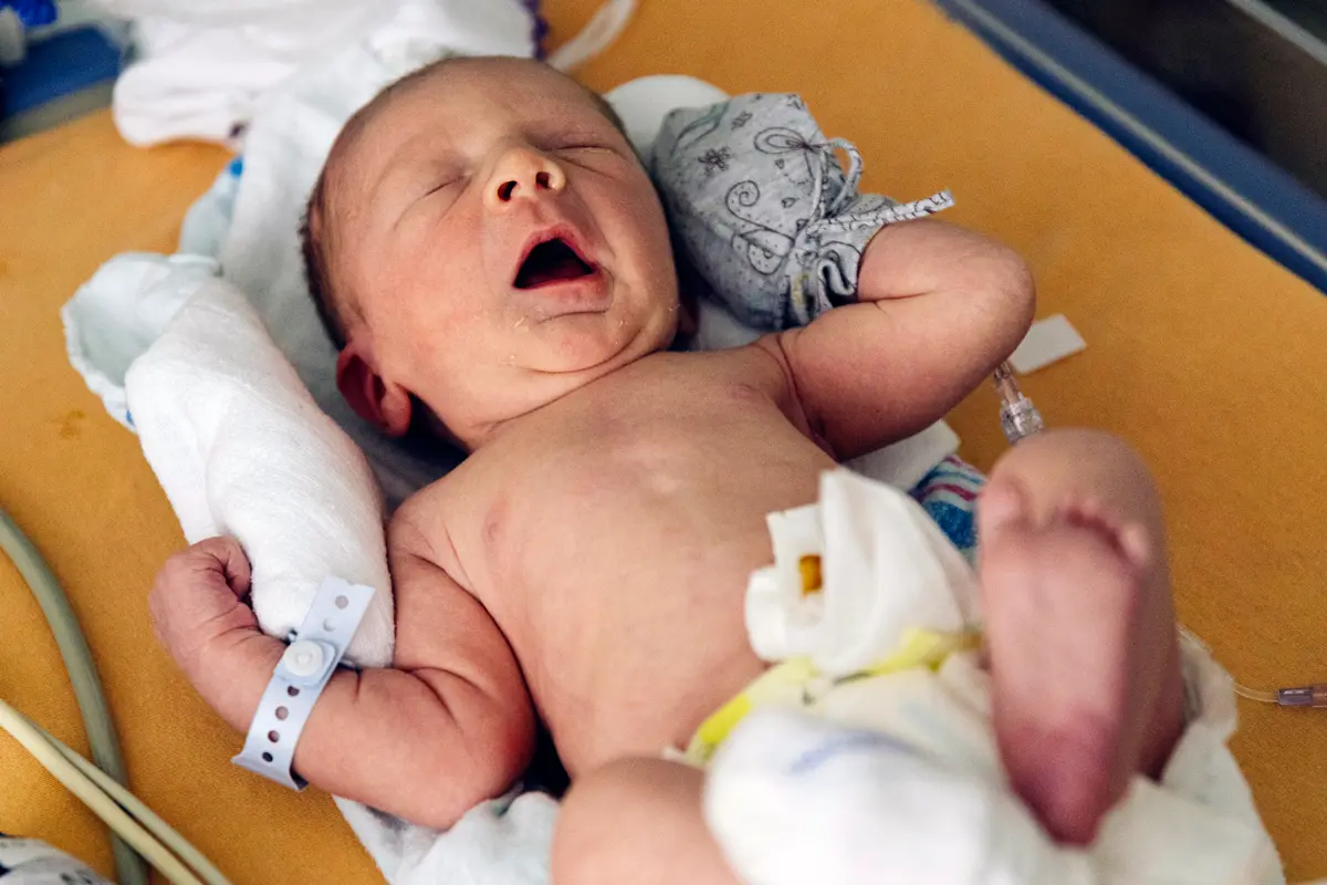 Obstetrics at the Dr Geisenhofer Women's Clinic, Munich. Newborn child.