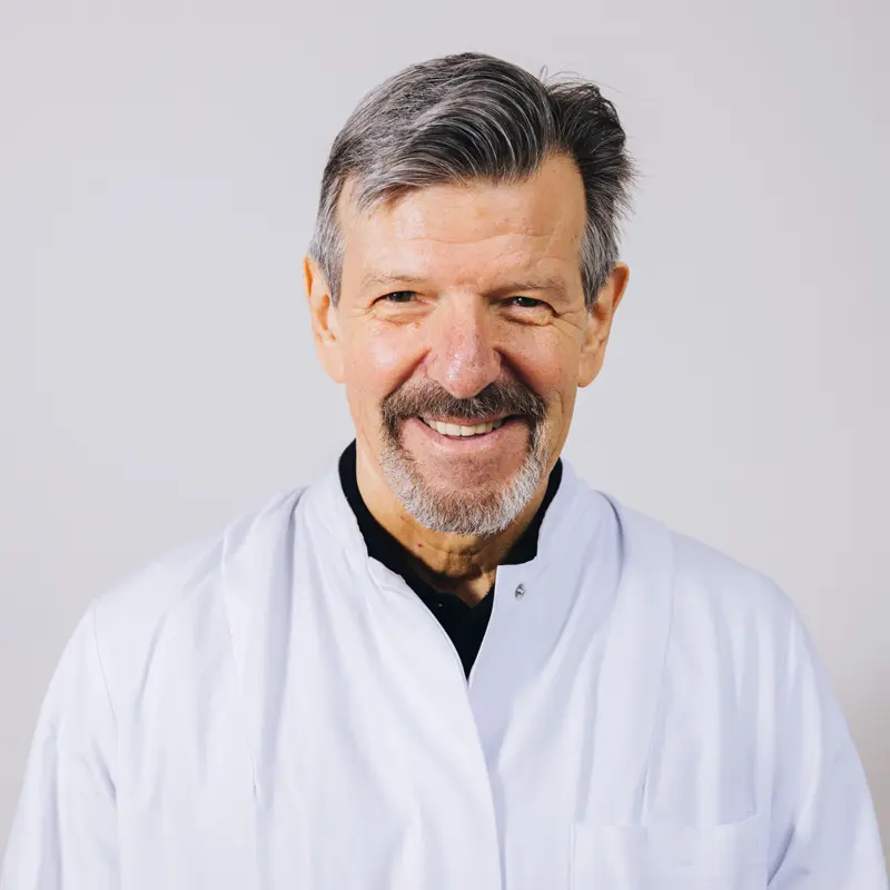 Dr. med. Arnold Auer